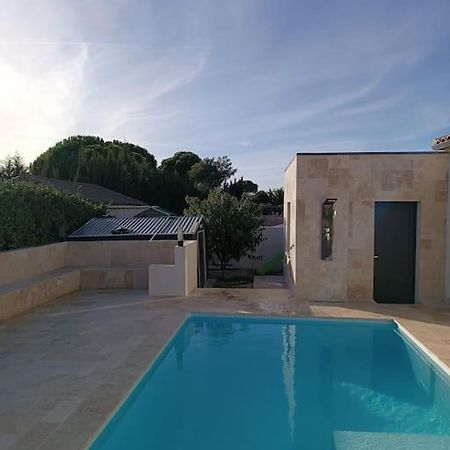 Charmant Studio Avec Piscine Villemoustaussou Exterior foto